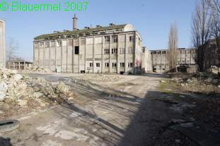 Ruine des Zementwerks